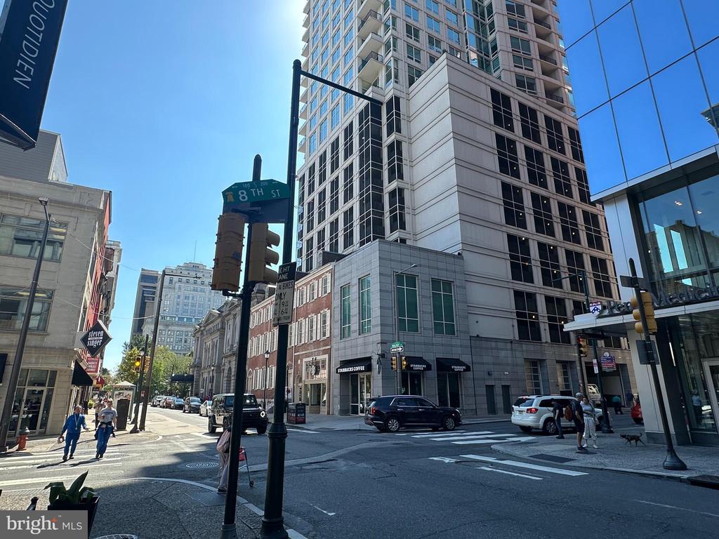 737 WALNUT STREET