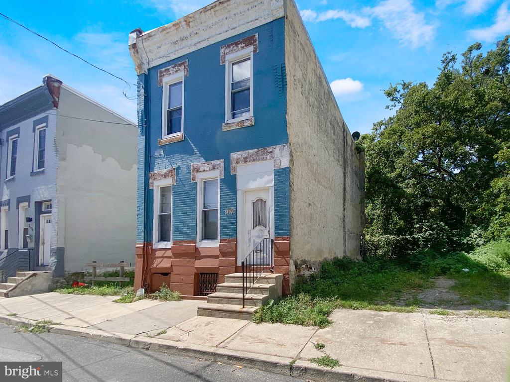 2528 PAGE STREET