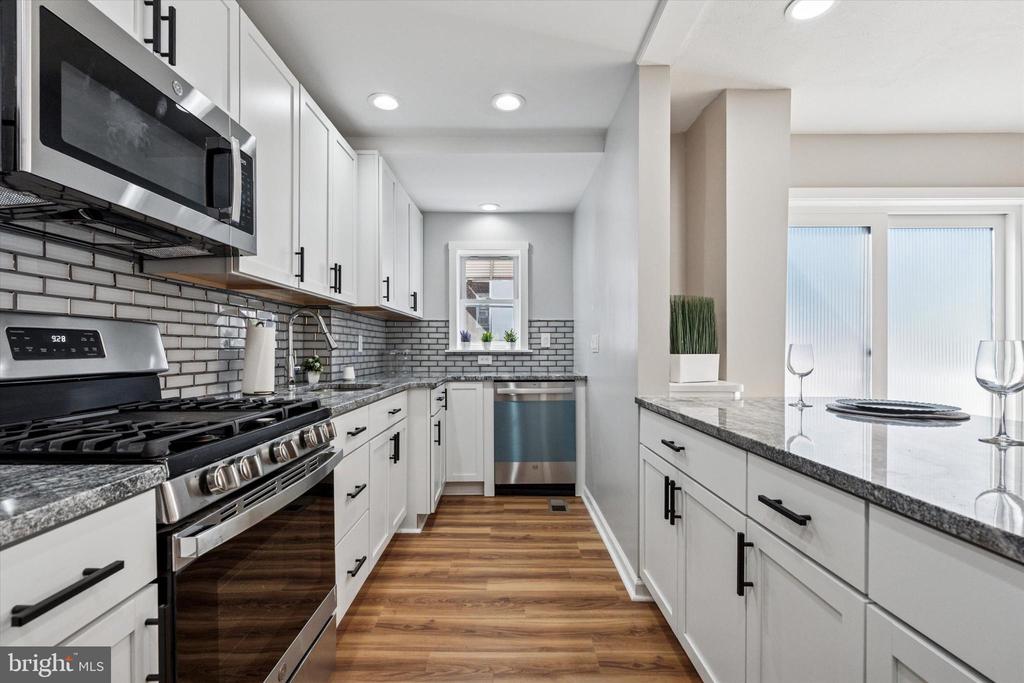6642 LOTUS ROAD