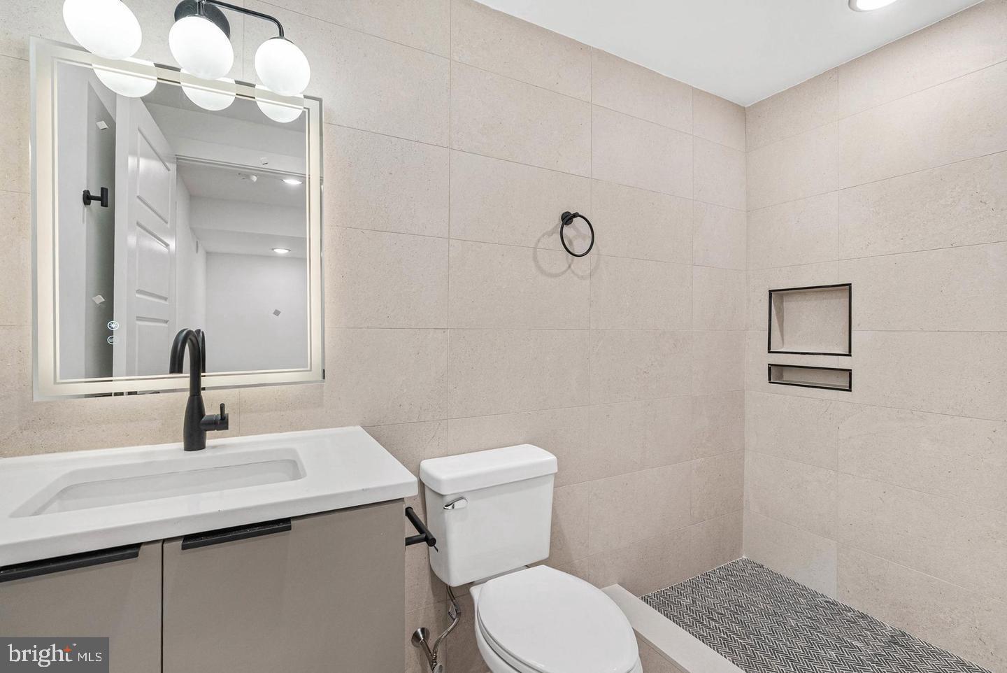 1338 N FRANKLIN STREET A