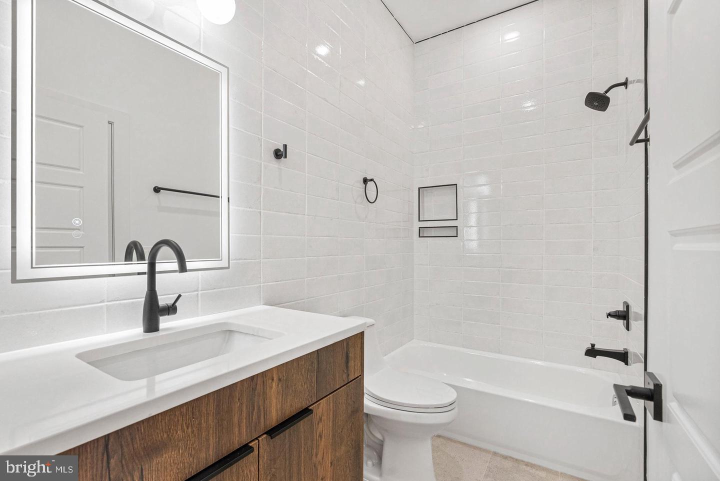 1338 N FRANKLIN STREET A