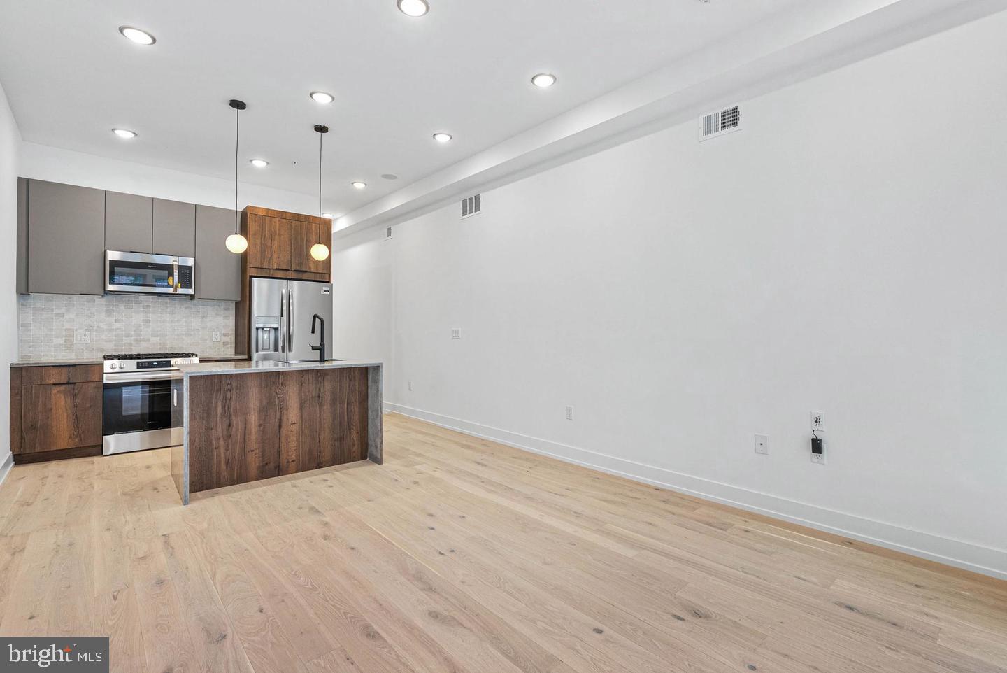 1338 N FRANKLIN STREET A