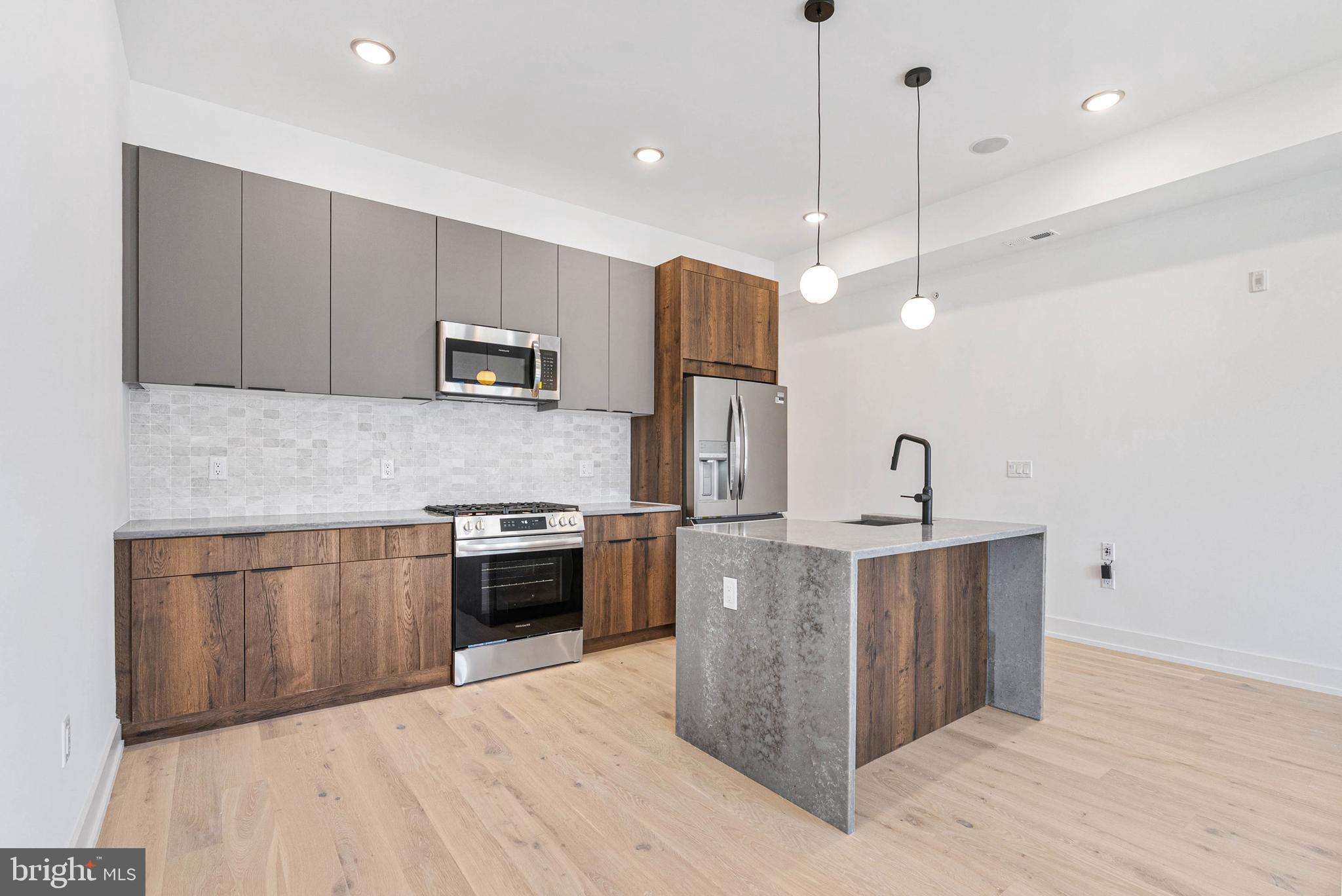 1338 N FRANKLIN STREET C