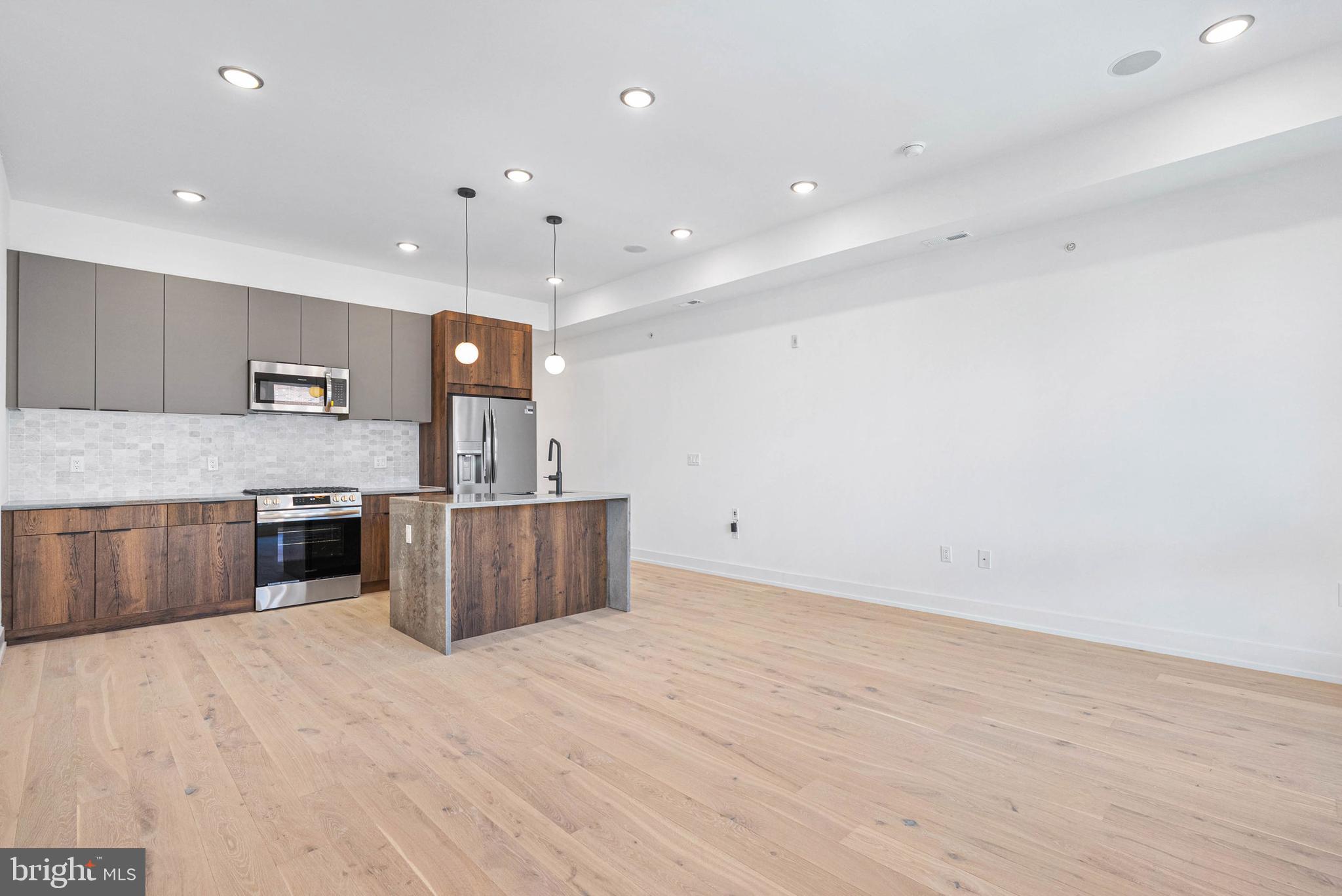 1338 N FRANKLIN STREET C