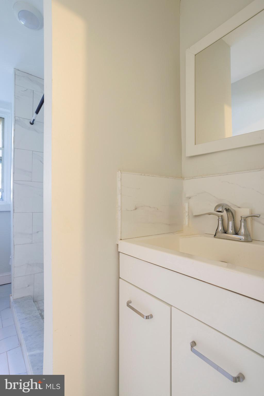 5958 N NORWOOD STREET