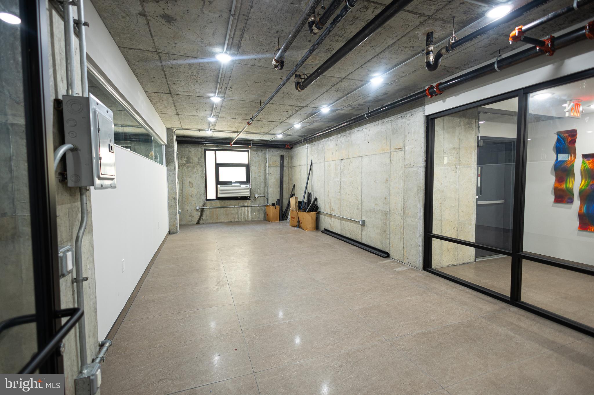 1810 E VENANGO STREET