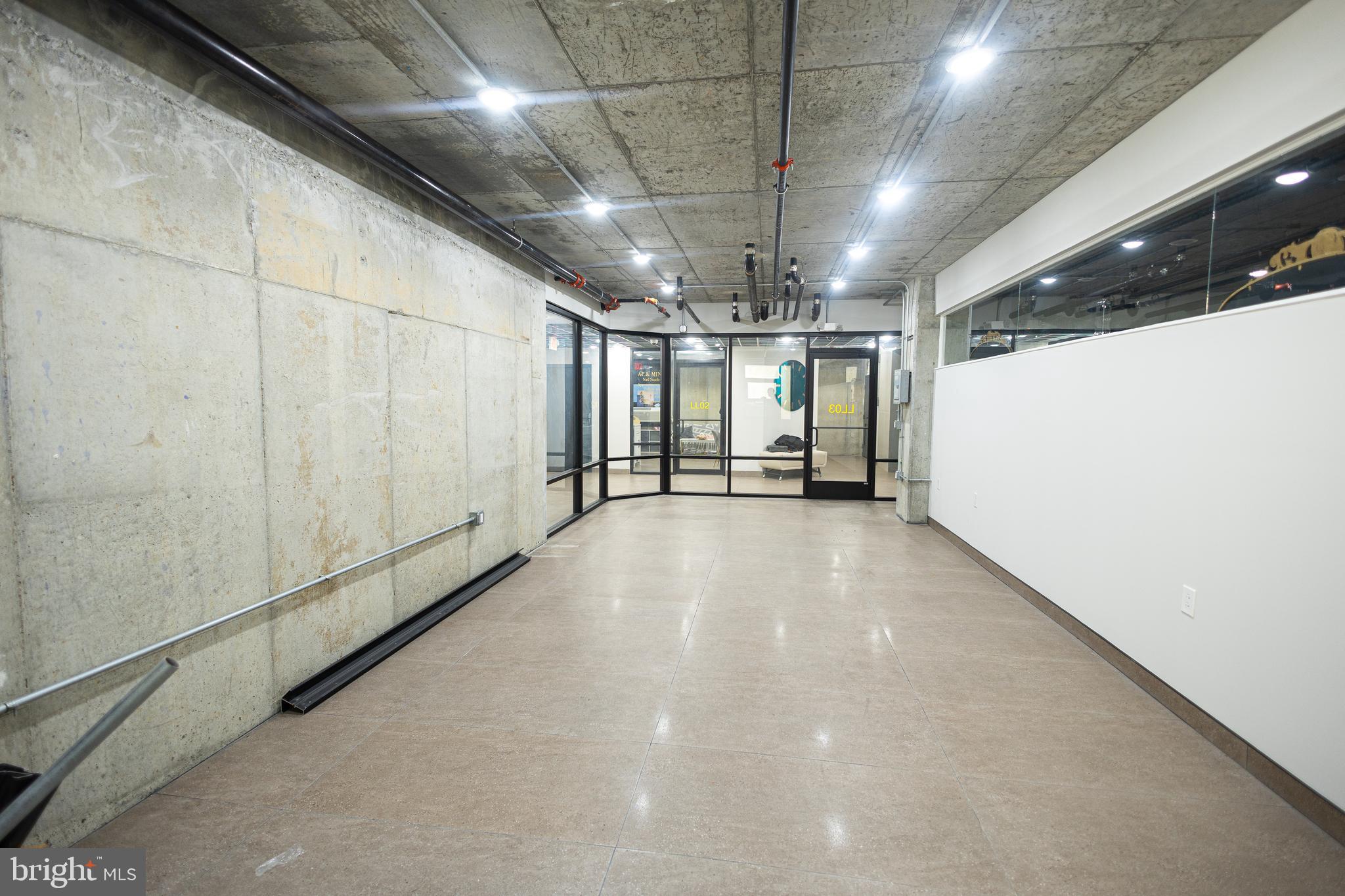 1810 E VENANGO STREET