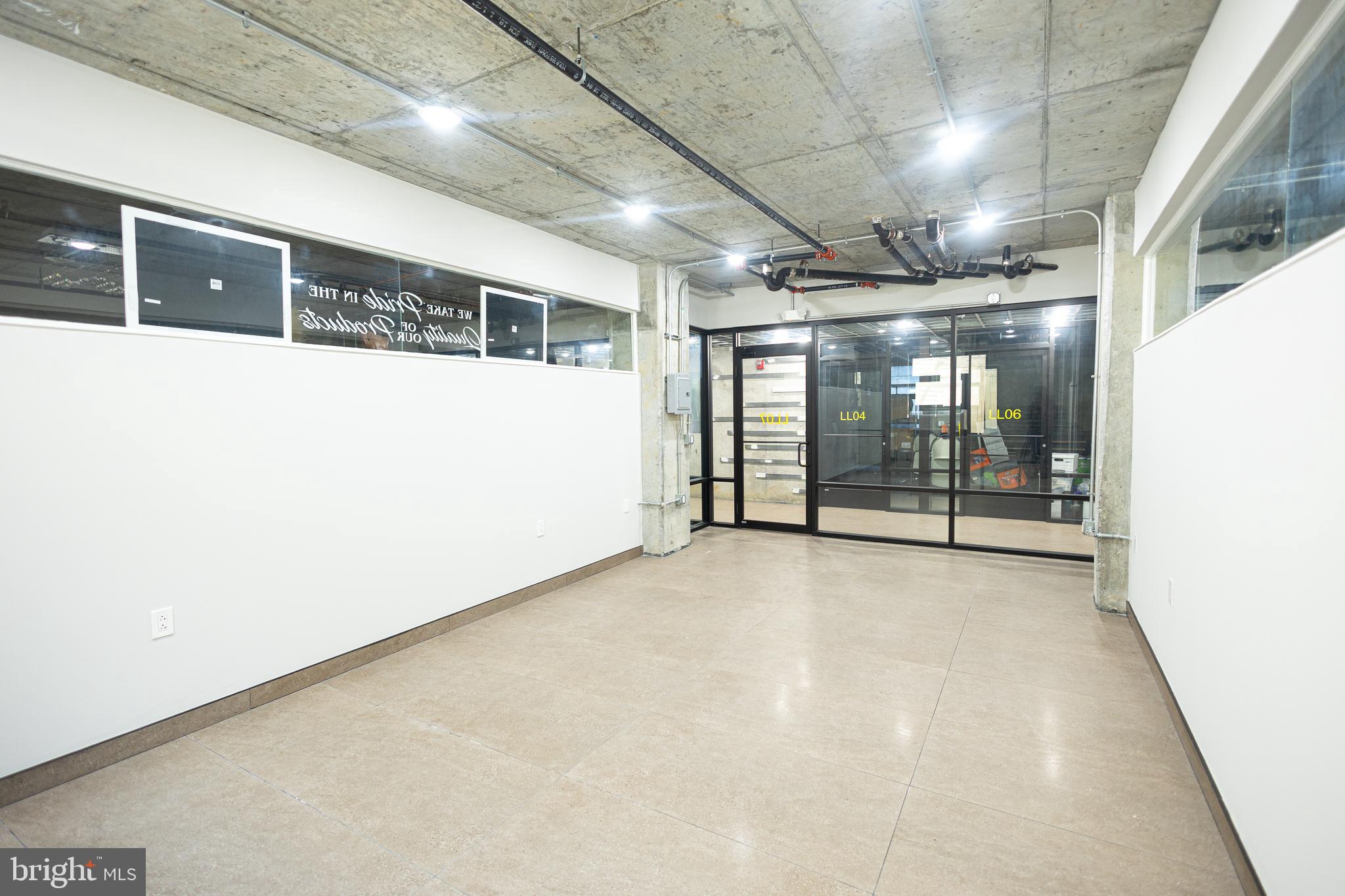 1810 E VENANGO STREET