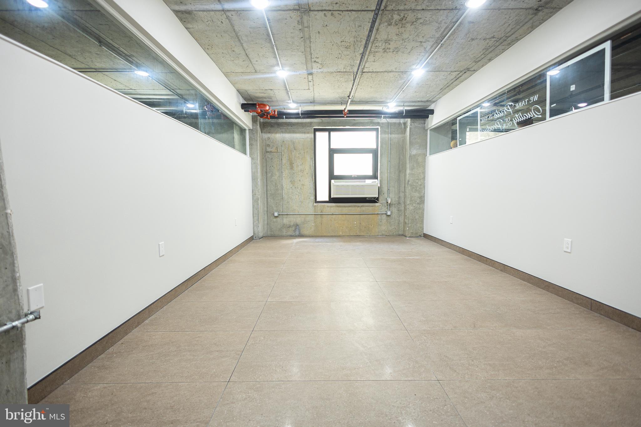 1810 E VENANGO STREET