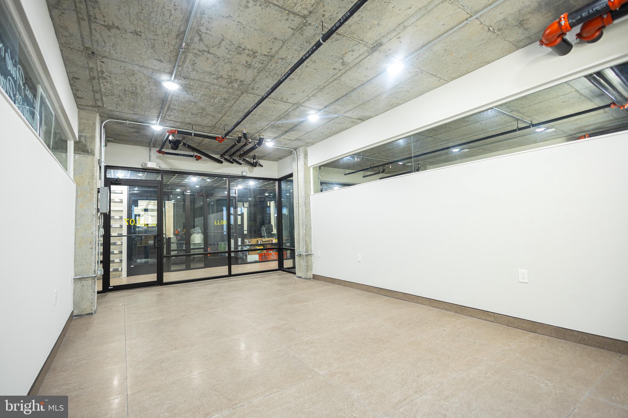 1810 E VENANGO STREET