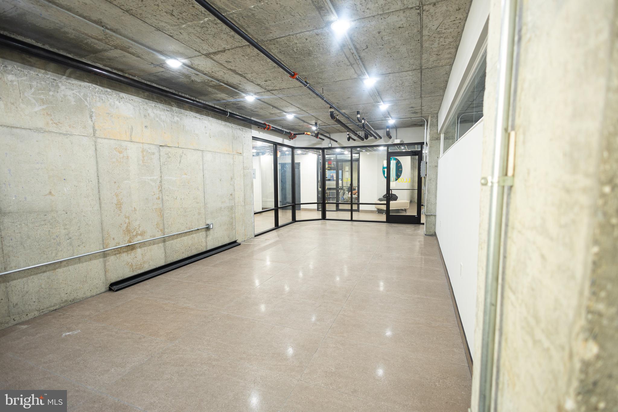 1810 E VENANGO STREET