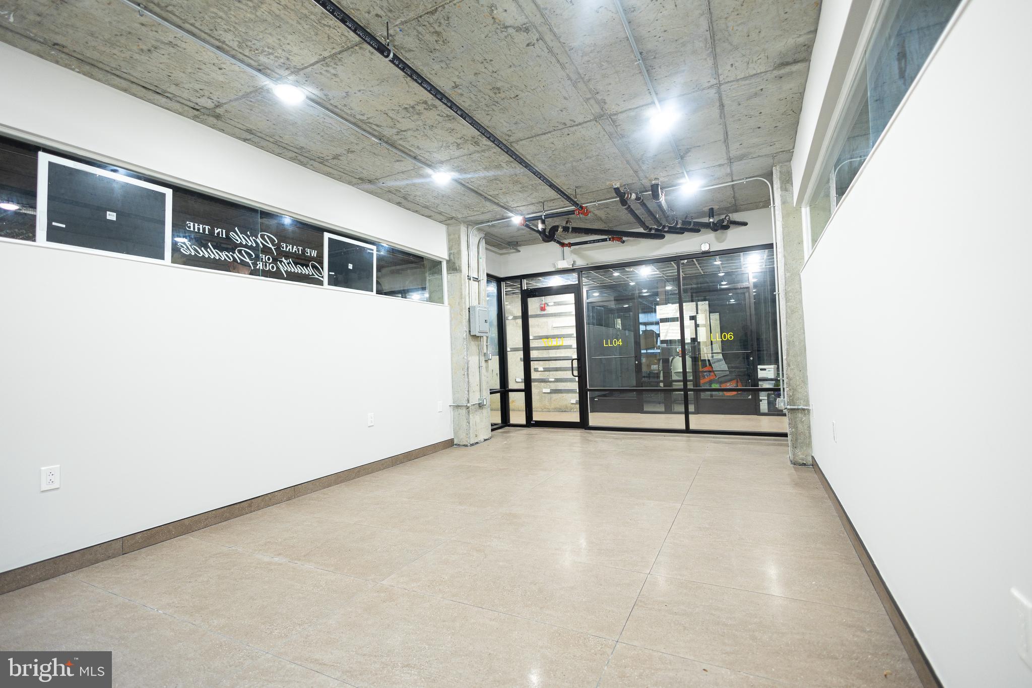 1810 E VENANGO STREET