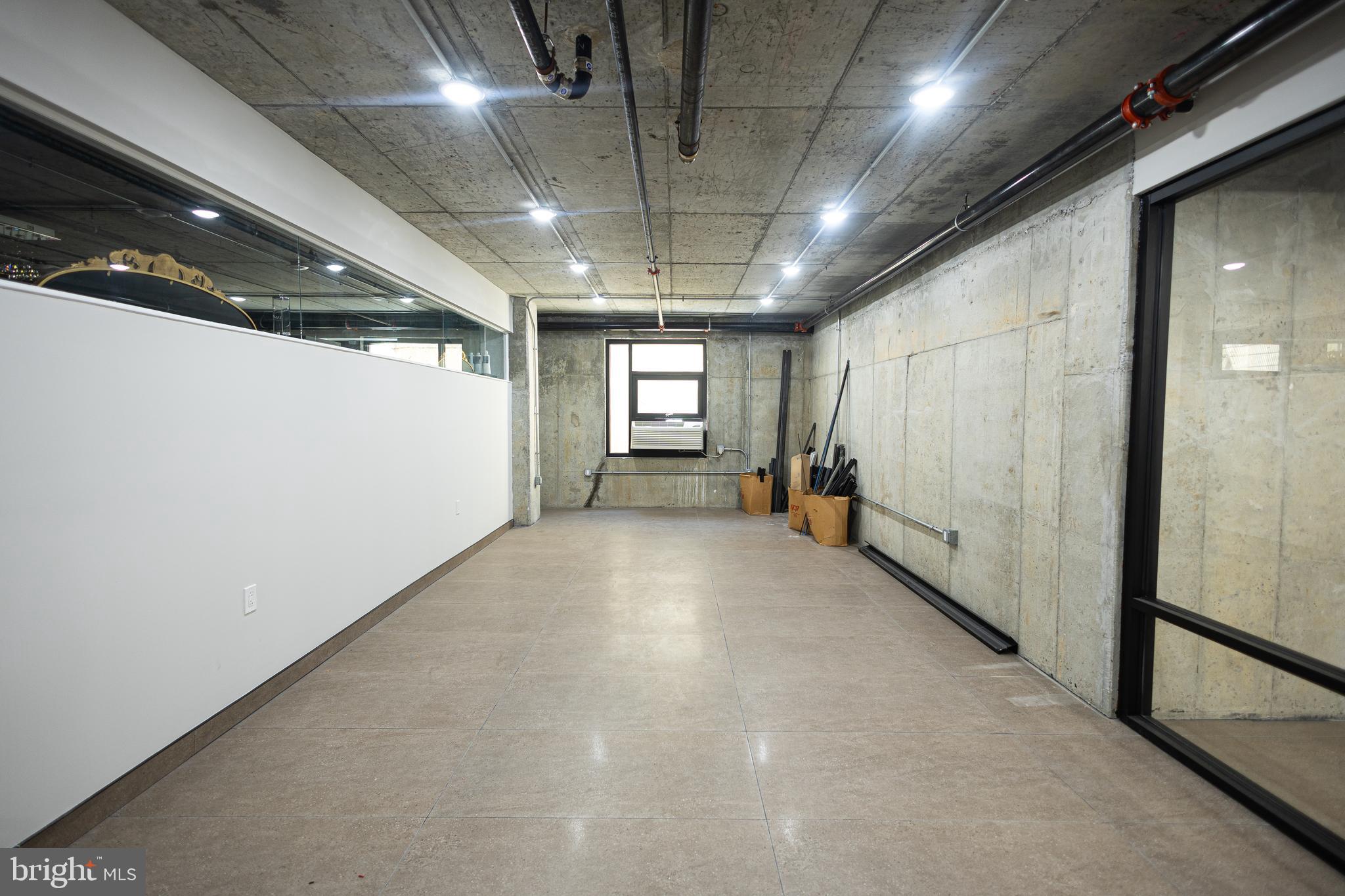 1810 E VENANGO STREET