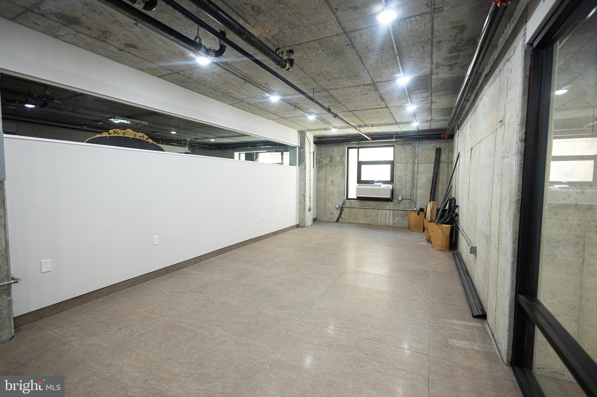 1810 E VENANGO STREET