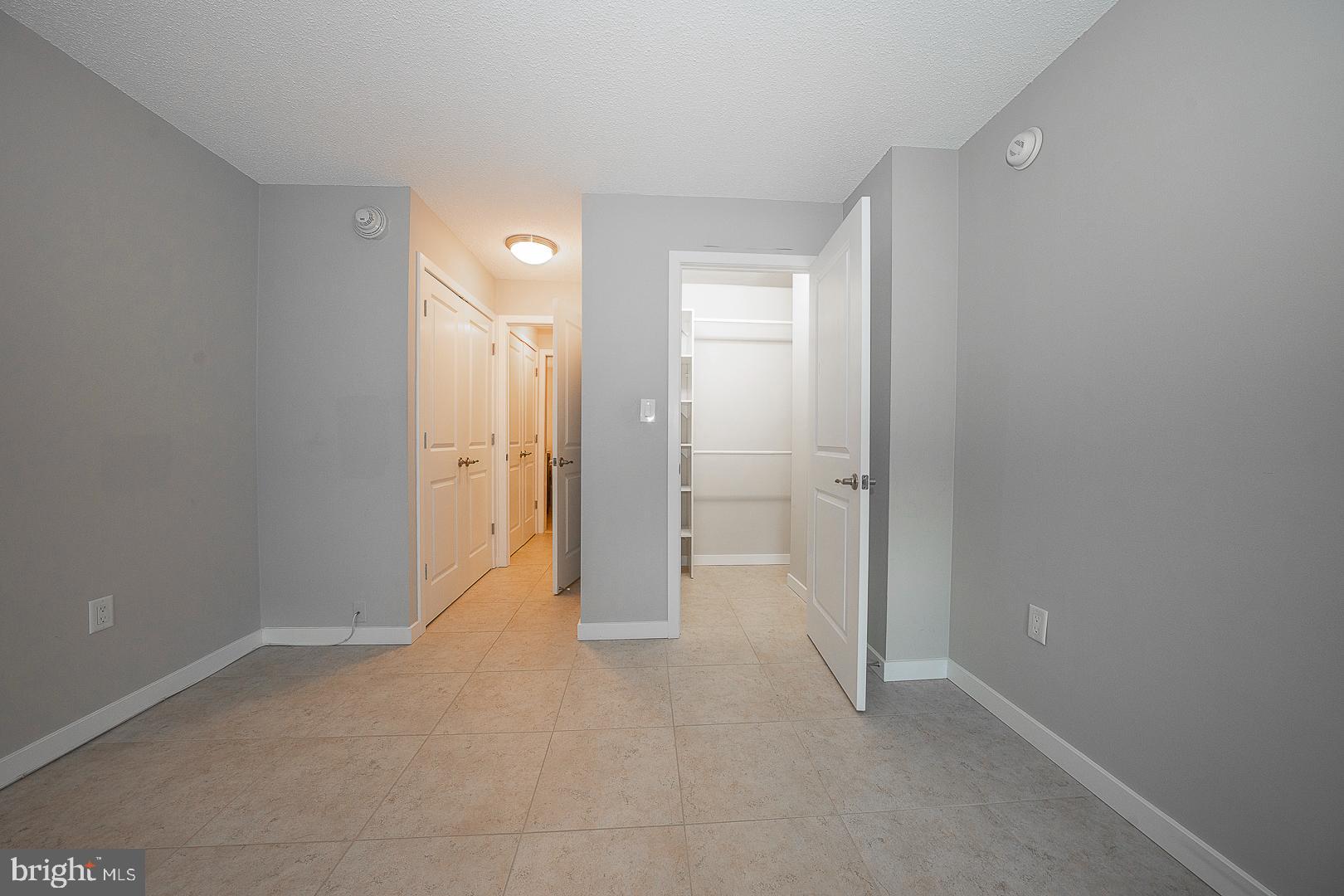 1919 CHESTNUT STREET 2422