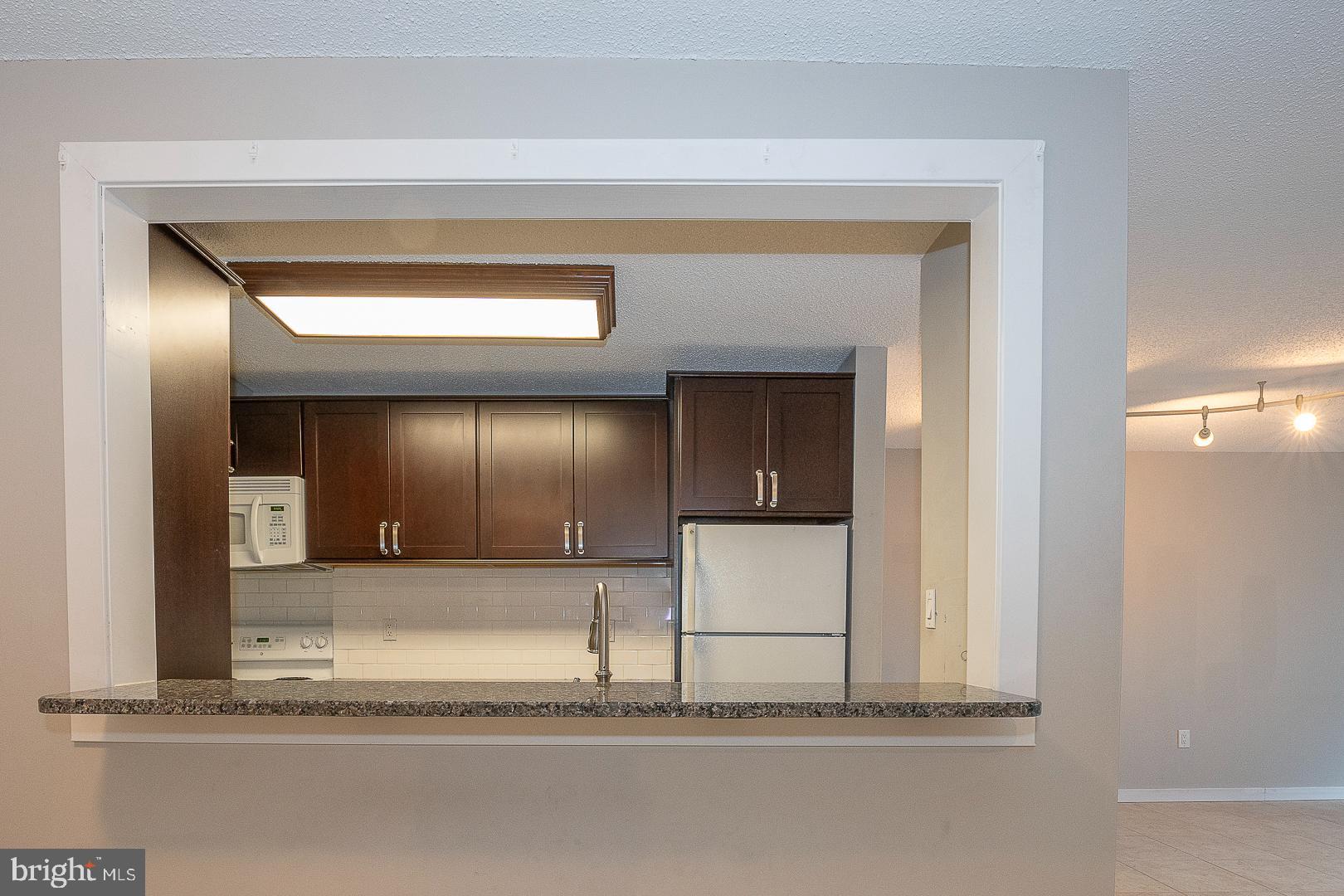 1919 CHESTNUT STREET 2422