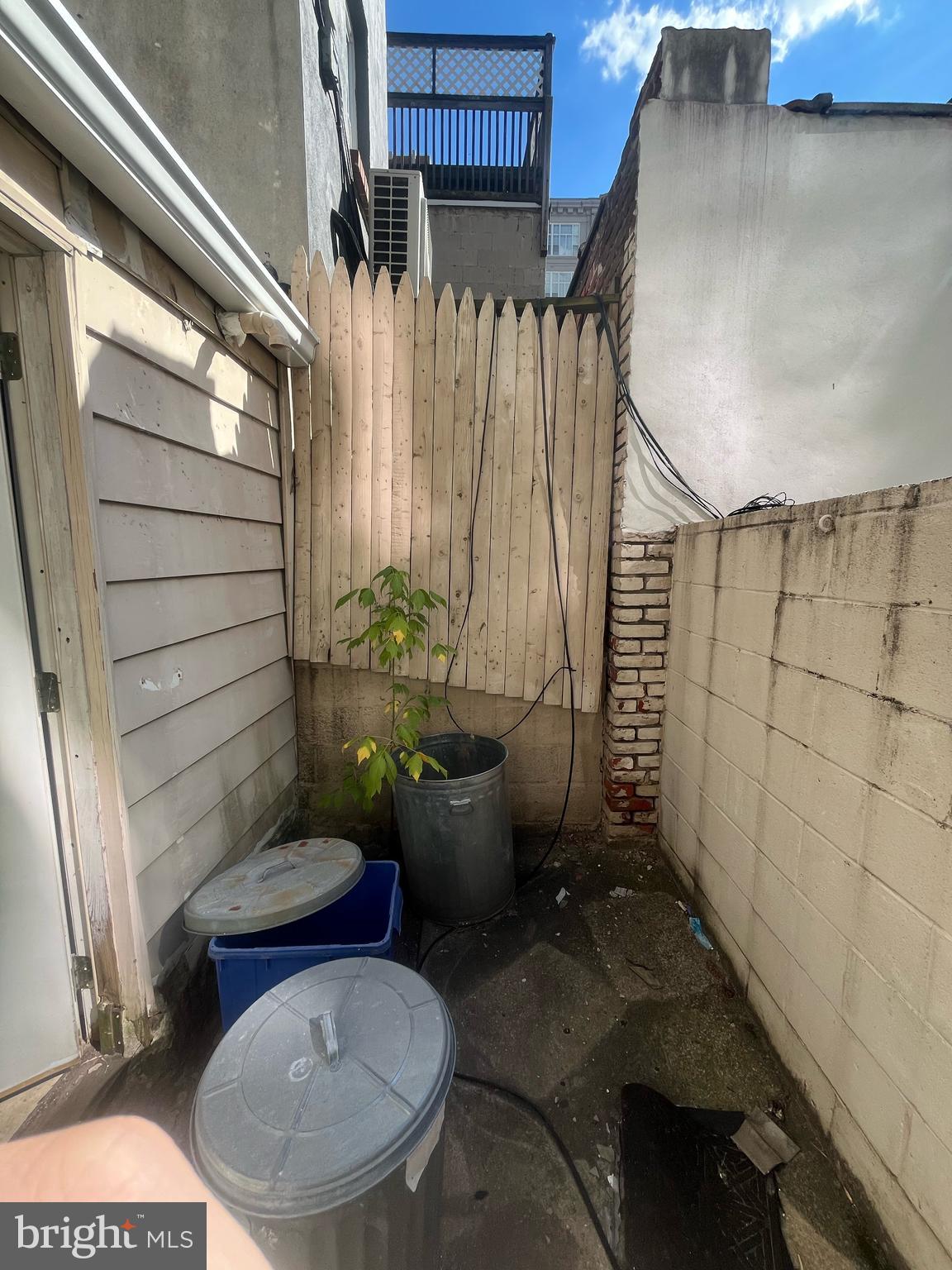 128 S BONSALL STREET