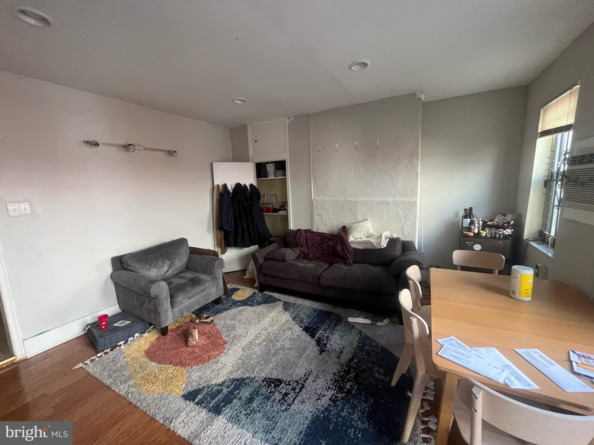 128 S BONSALL STREET