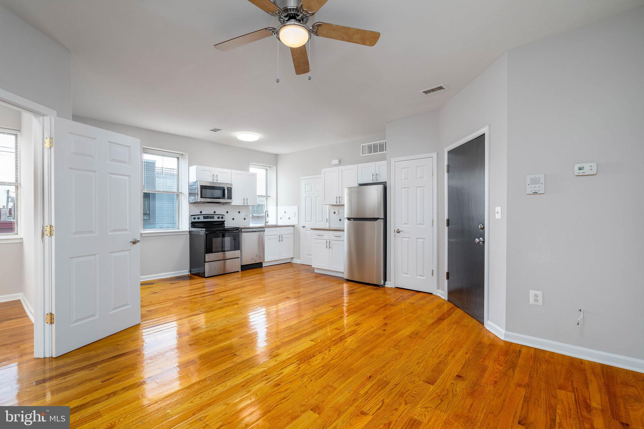 1537 S 6TH STREET