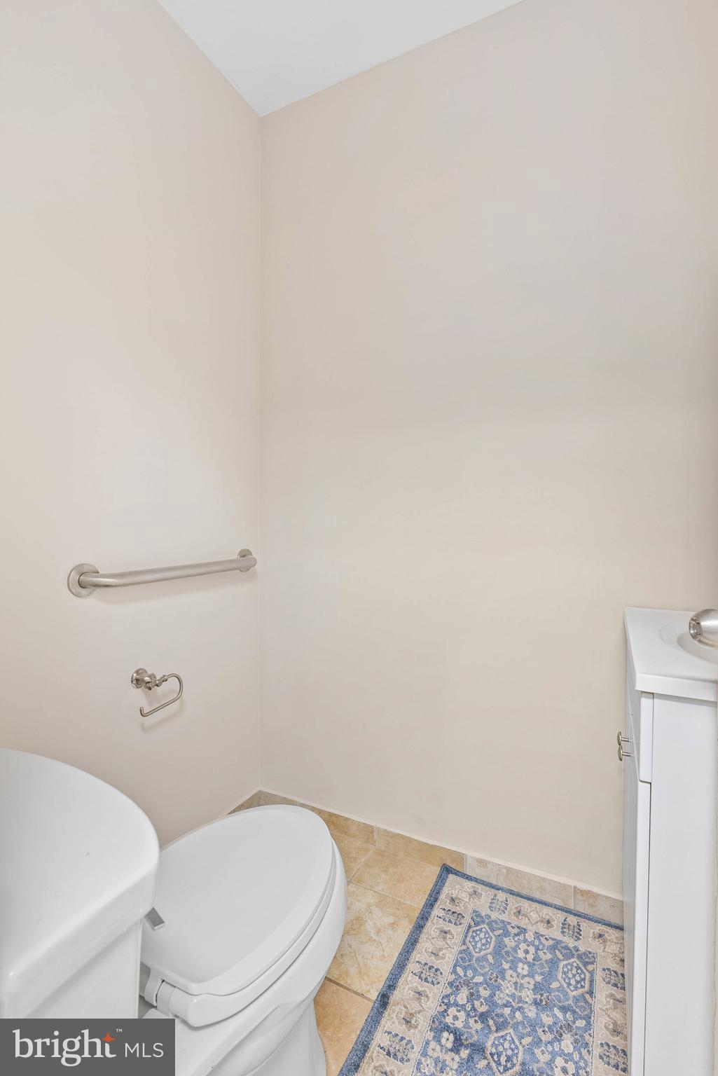 1537 S 6TH STREET