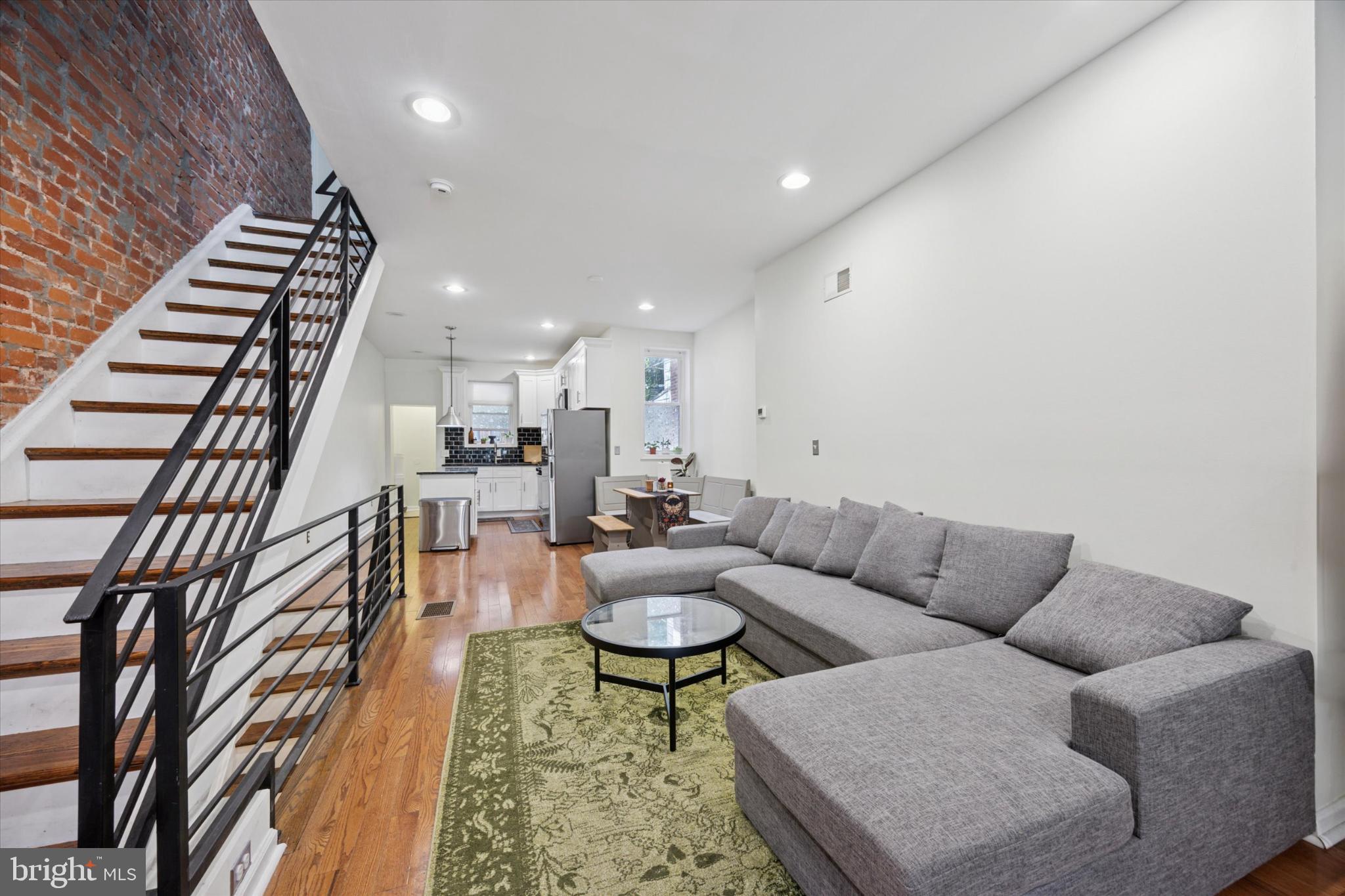 5628 CARPENTER STREET