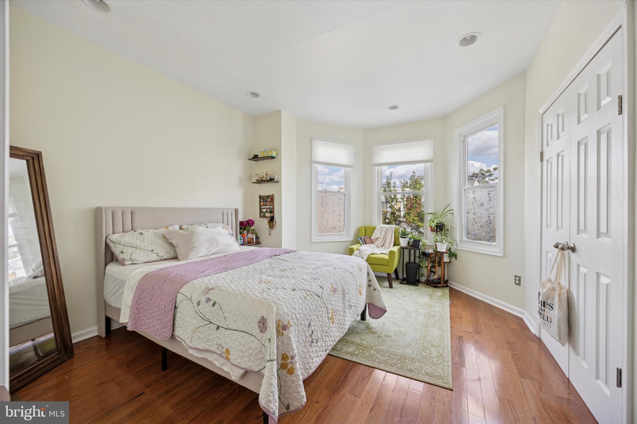 5628 CARPENTER STREET