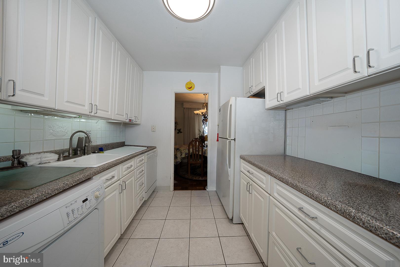 1901 JOHN F KENNEDY BOULEVARD 2420