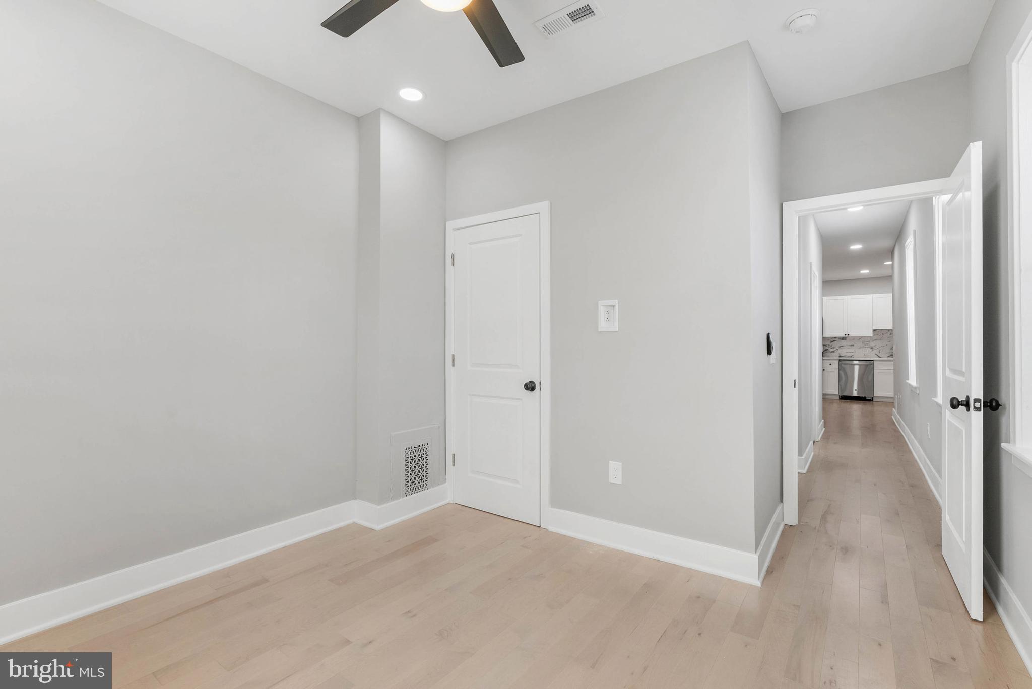 2840 W GIRARD AVENUE