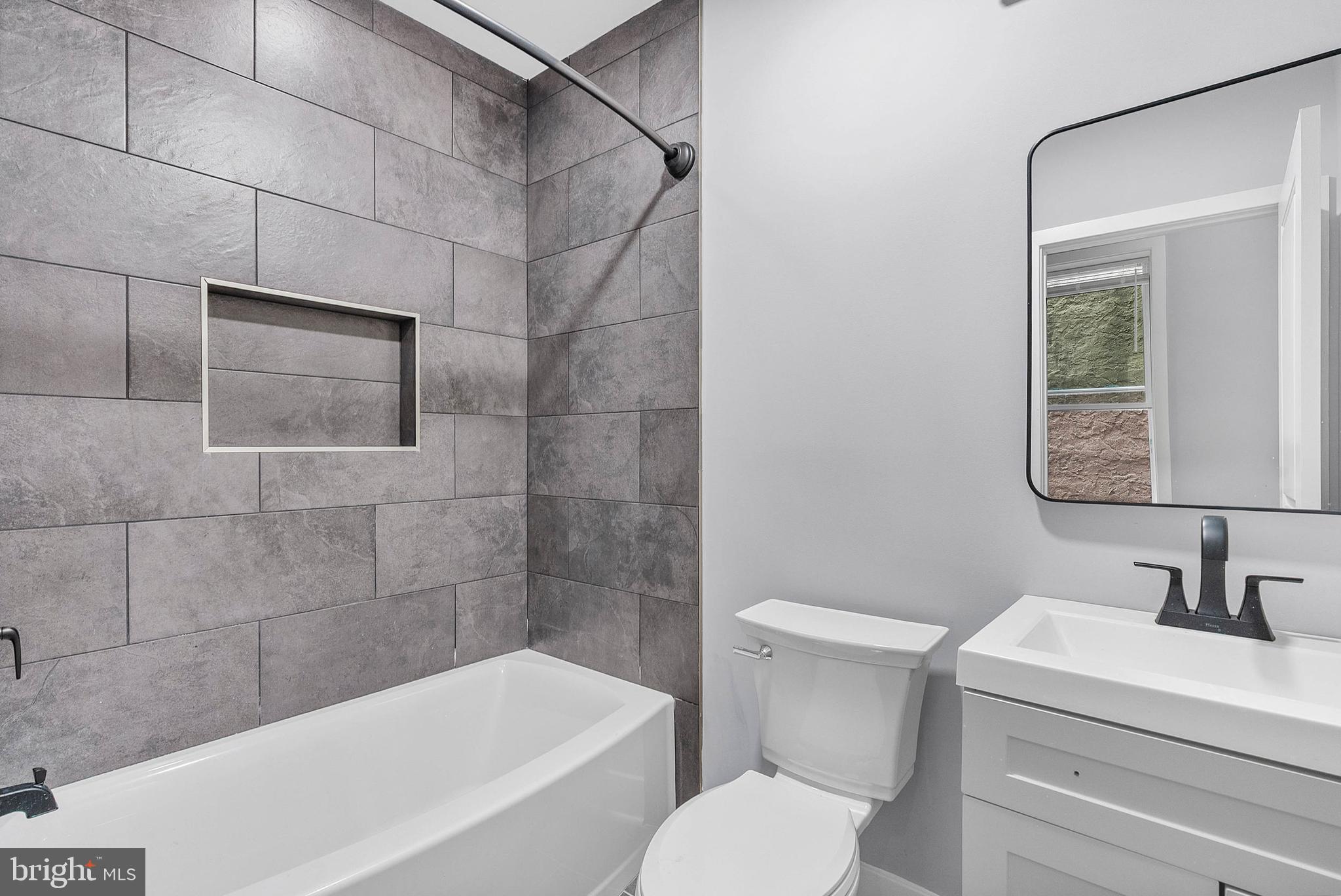 2840 W GIRARD AVENUE