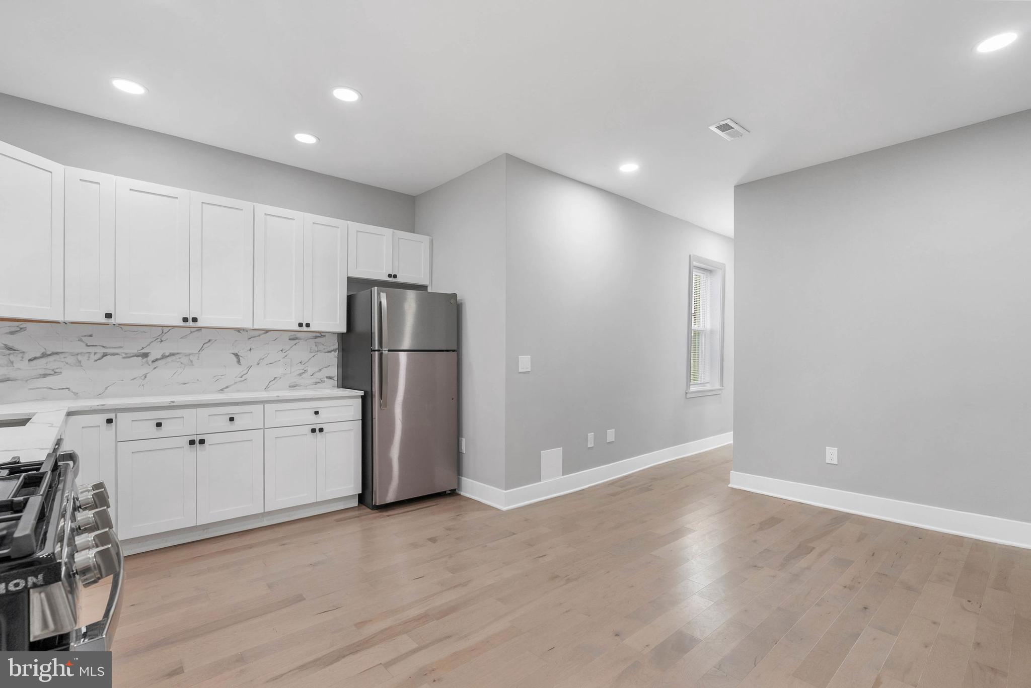 2840 W GIRARD AVENUE