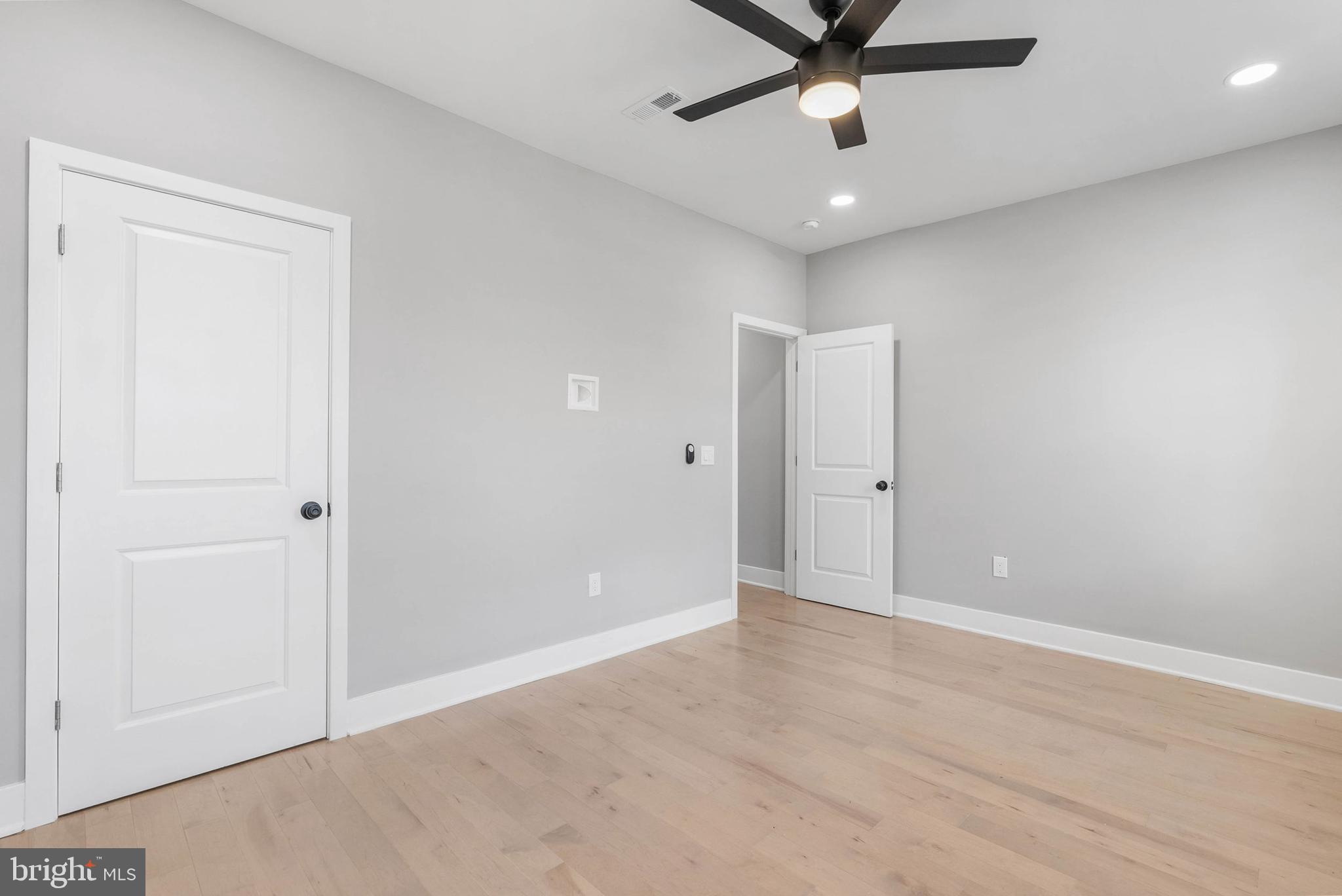 2840 W GIRARD AVENUE