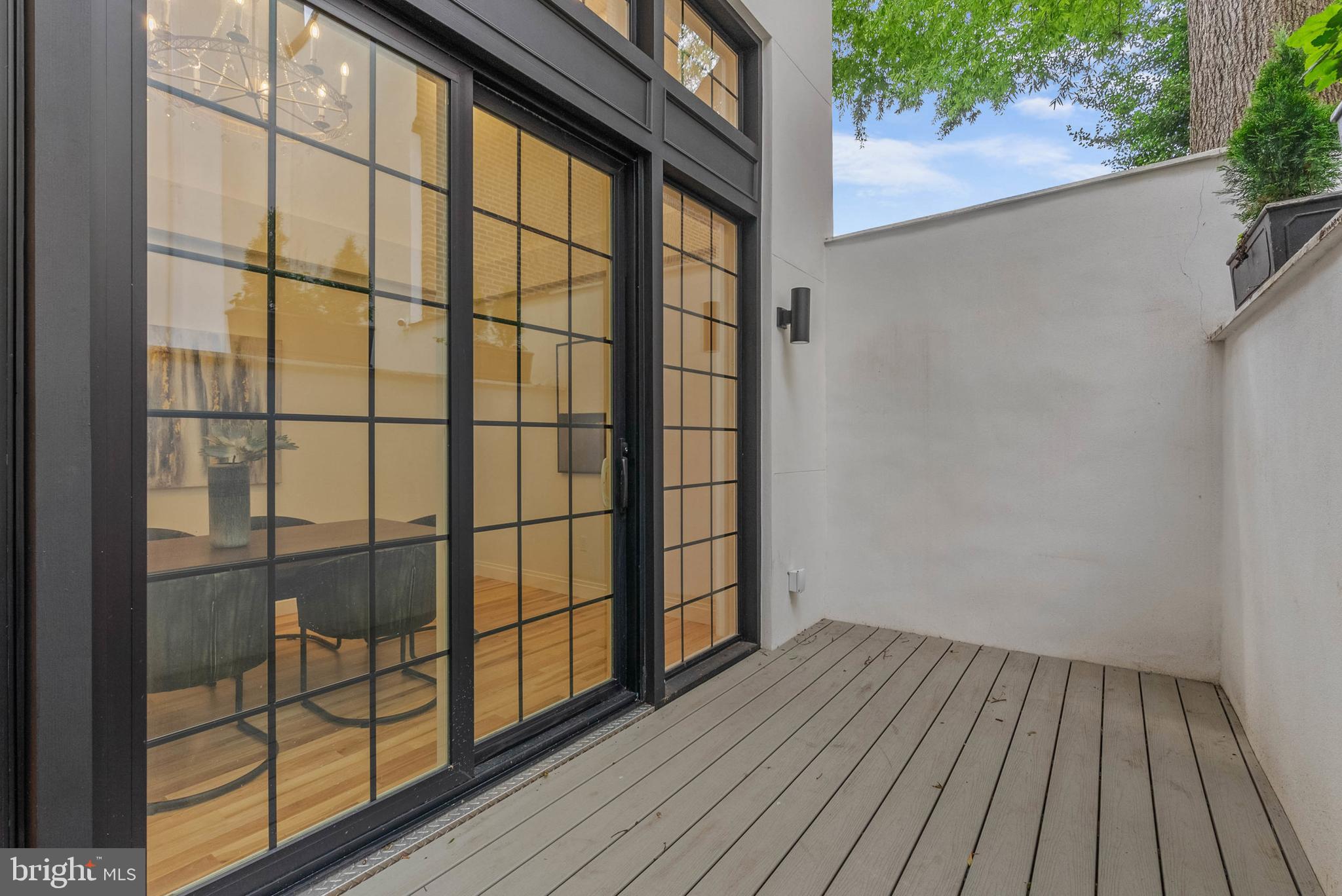 202 SPRUCE STREET