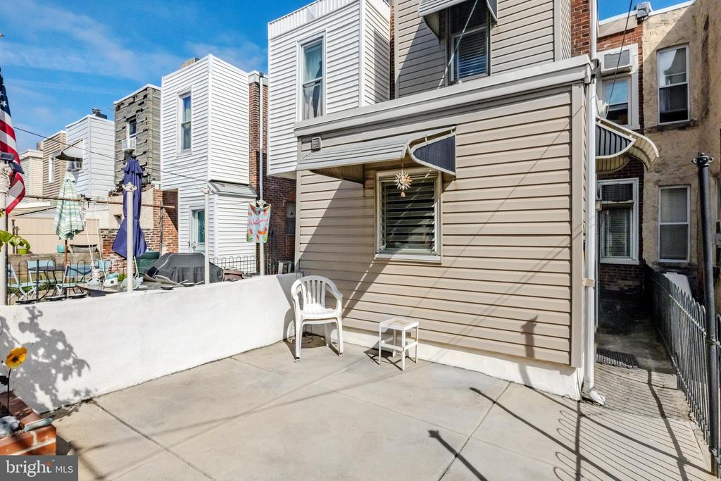 220 JACKSON STREET