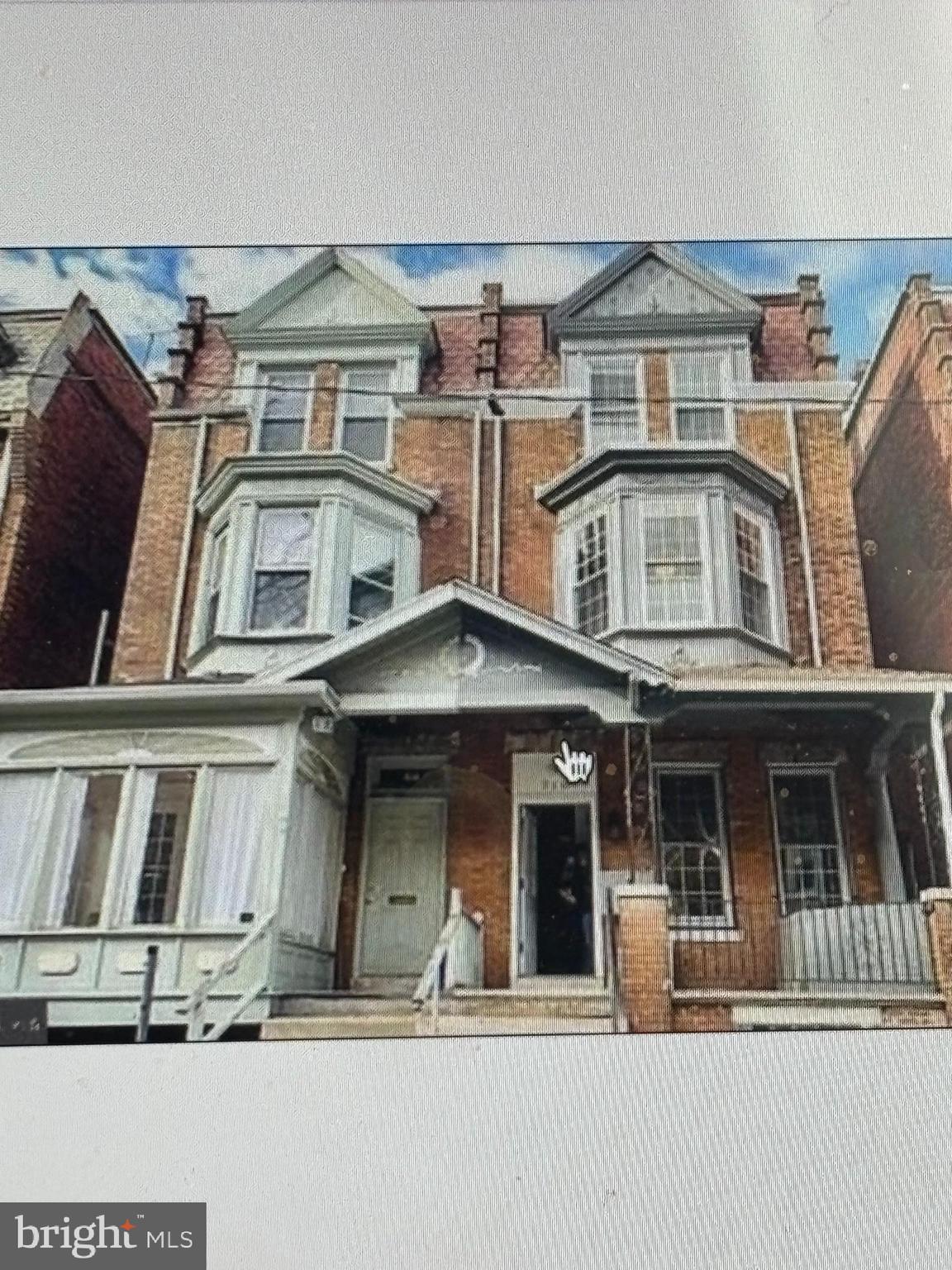 216 BUCKINGHAM PLACE 2