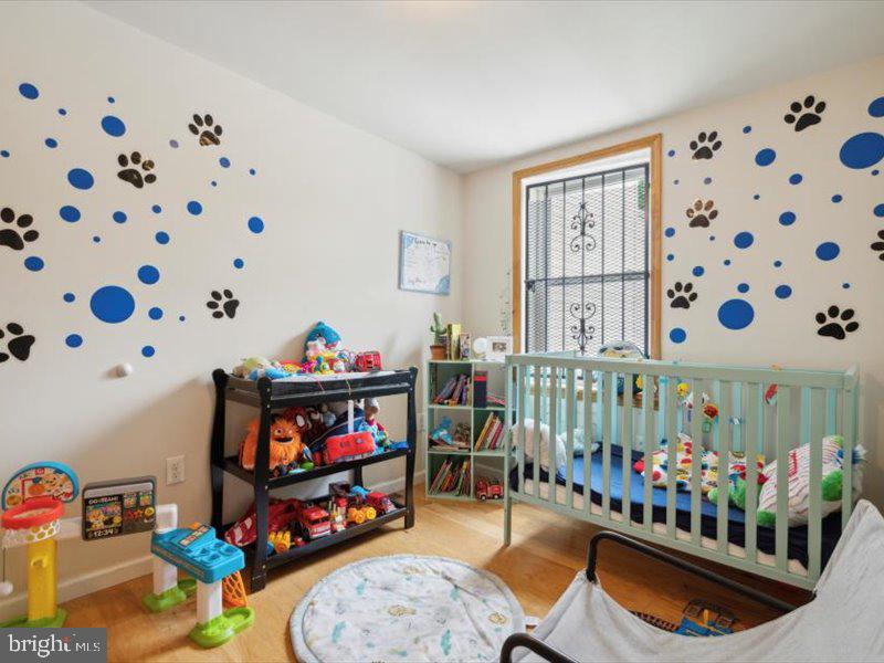 1912 INGERSOLL STREET