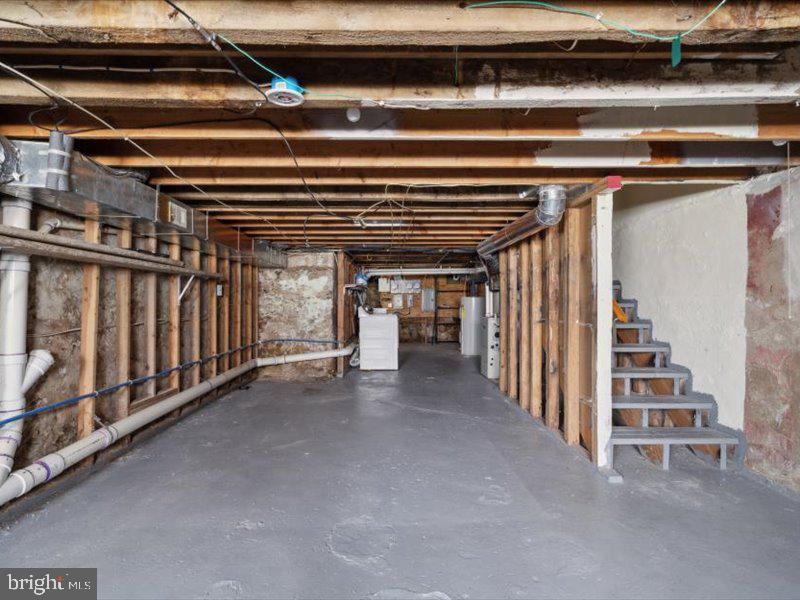 1912 INGERSOLL STREET