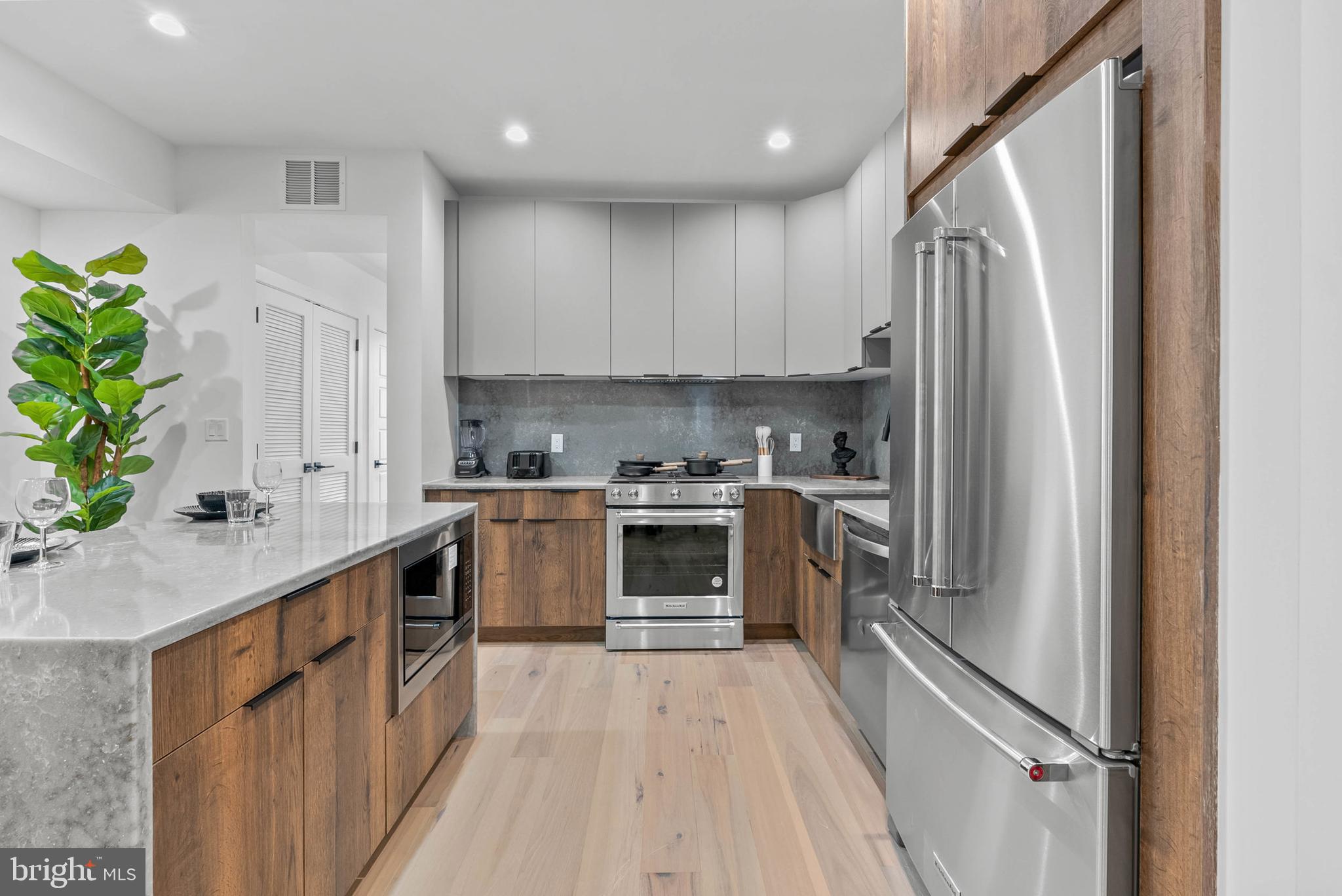 1214 E SUSQUEHANNA AVENUE C