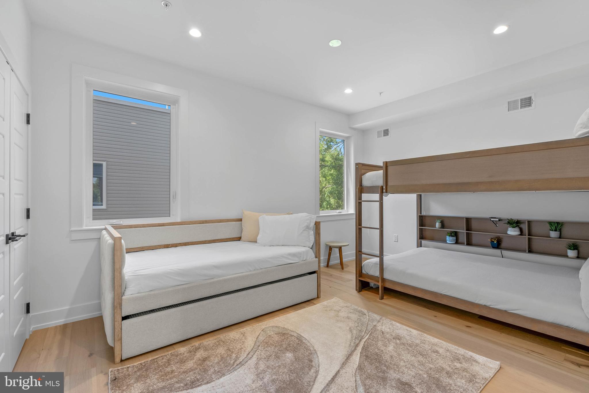 1214 E SUSQUEHANNA AVENUE C