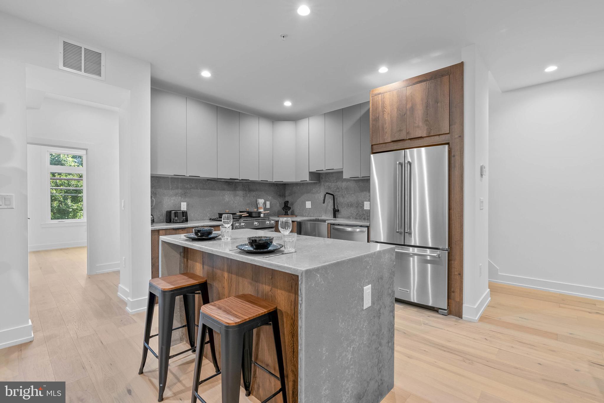 1214 E SUSQUEHANNA AVENUE C