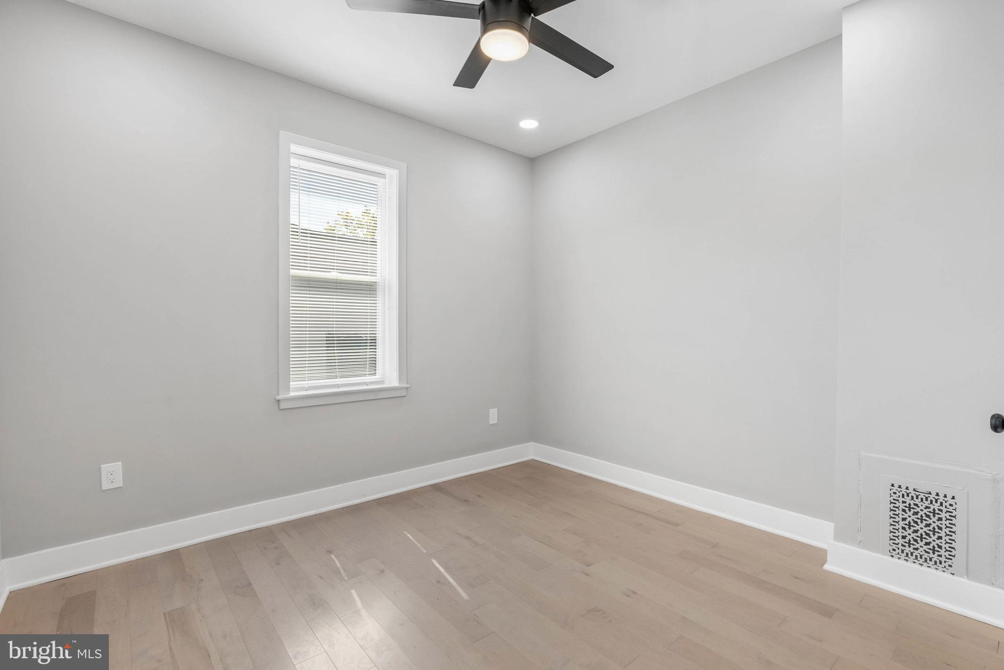 2840 W GIRARD AVENUE