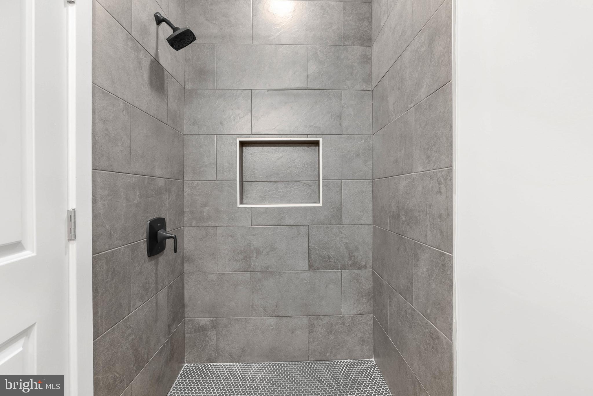 2840 W GIRARD AVENUE