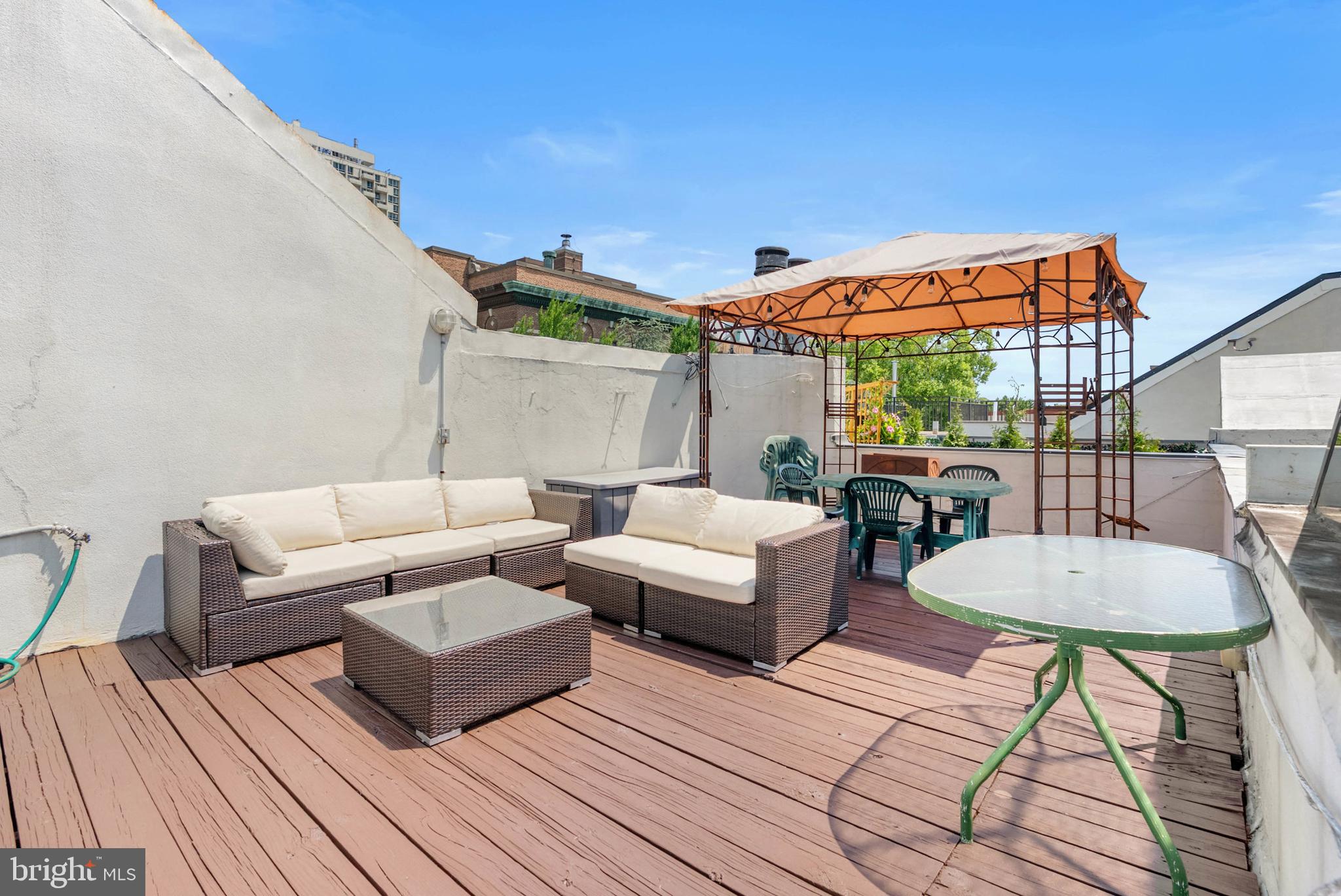 639 PINE STREET