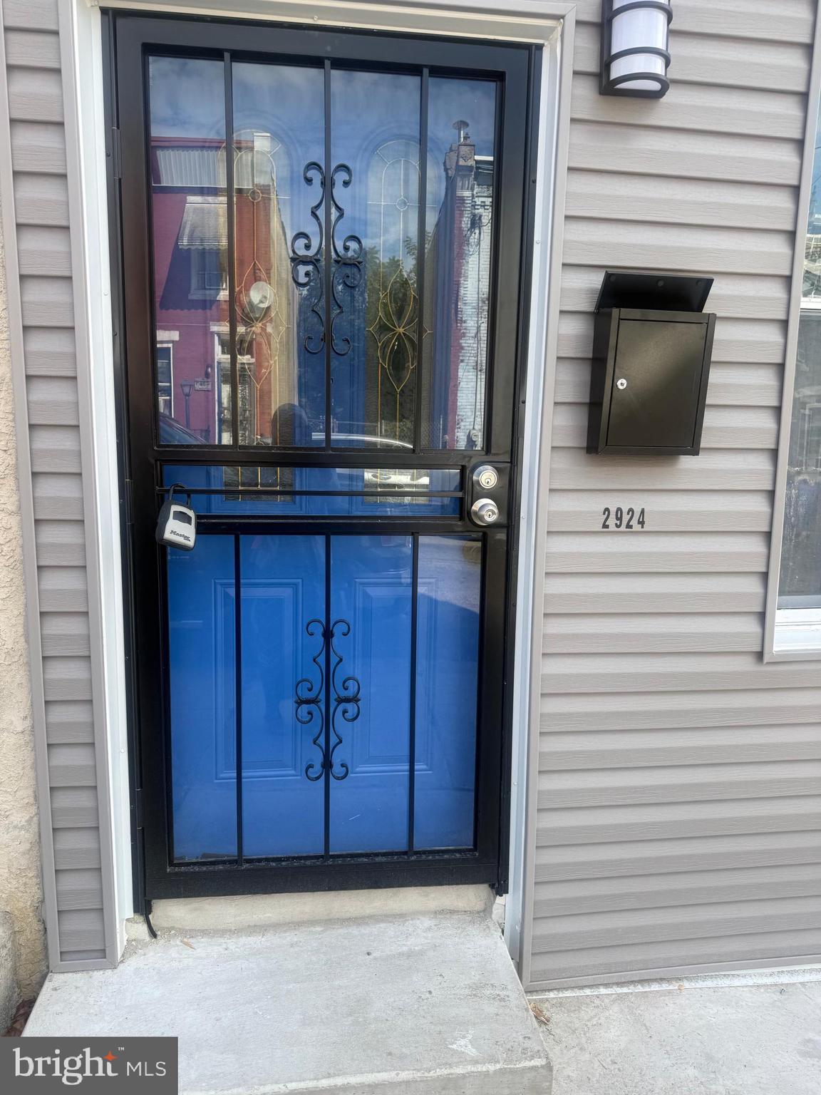 2924 W GORDON STREET