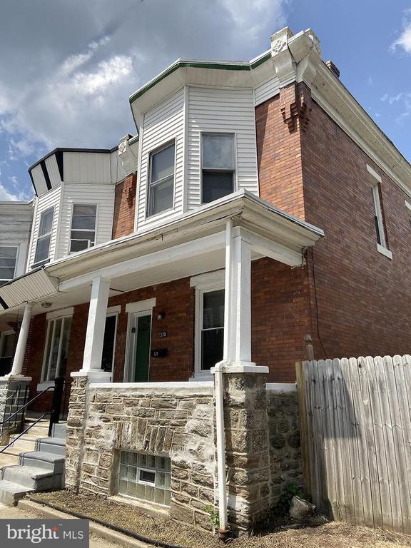 579 E HERMAN STREET