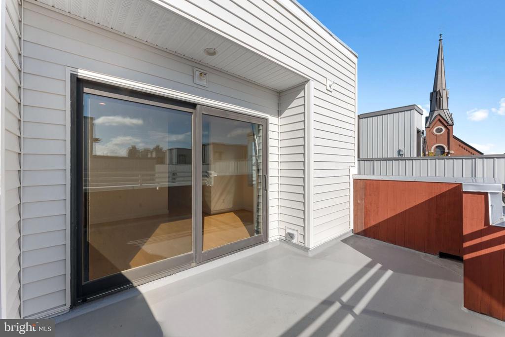 333 GREEN STREET 7