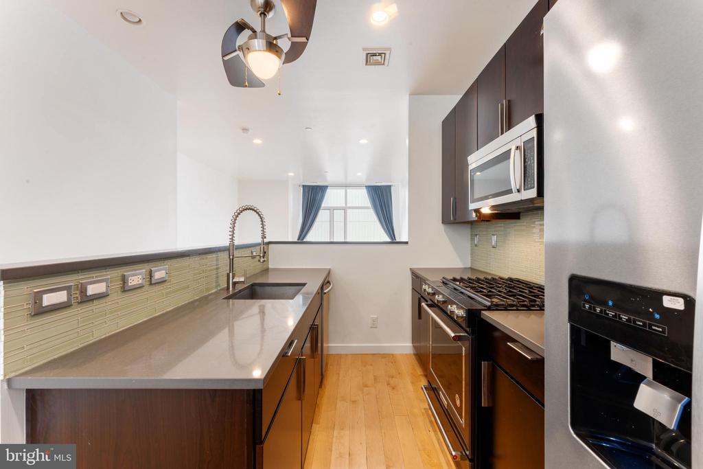 333 GREEN STREET 7