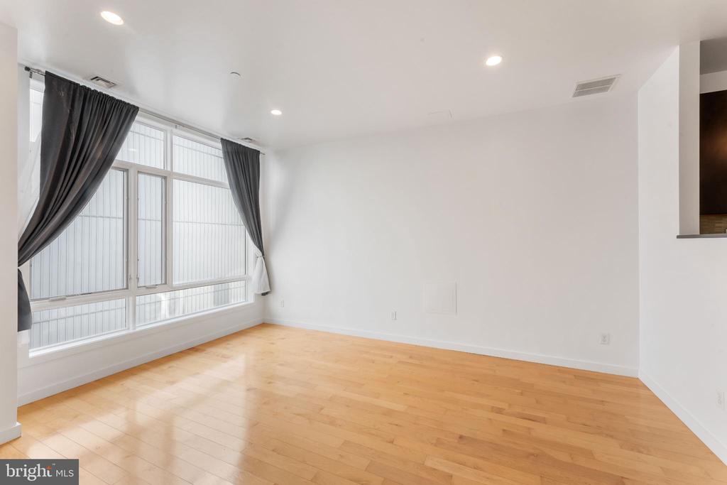 333 GREEN STREET 7