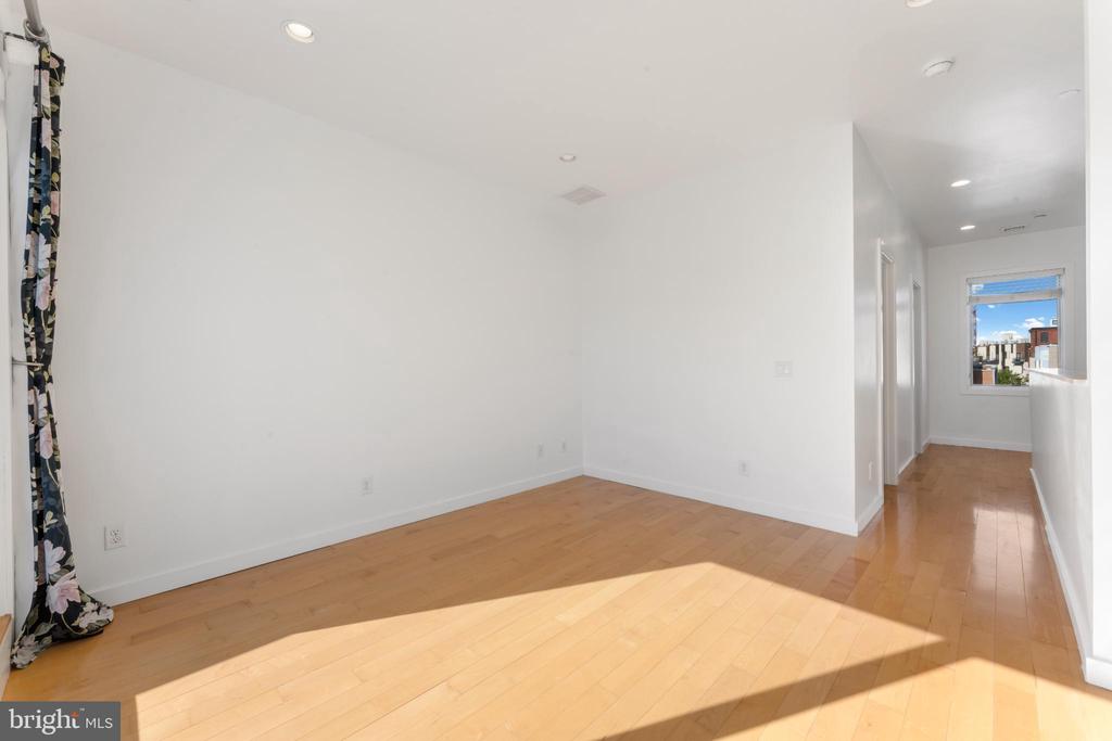 333 GREEN STREET 7