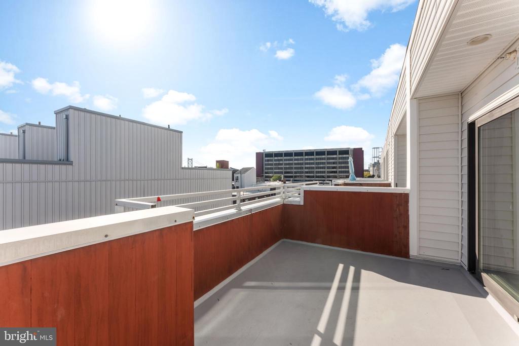 333 GREEN STREET 7