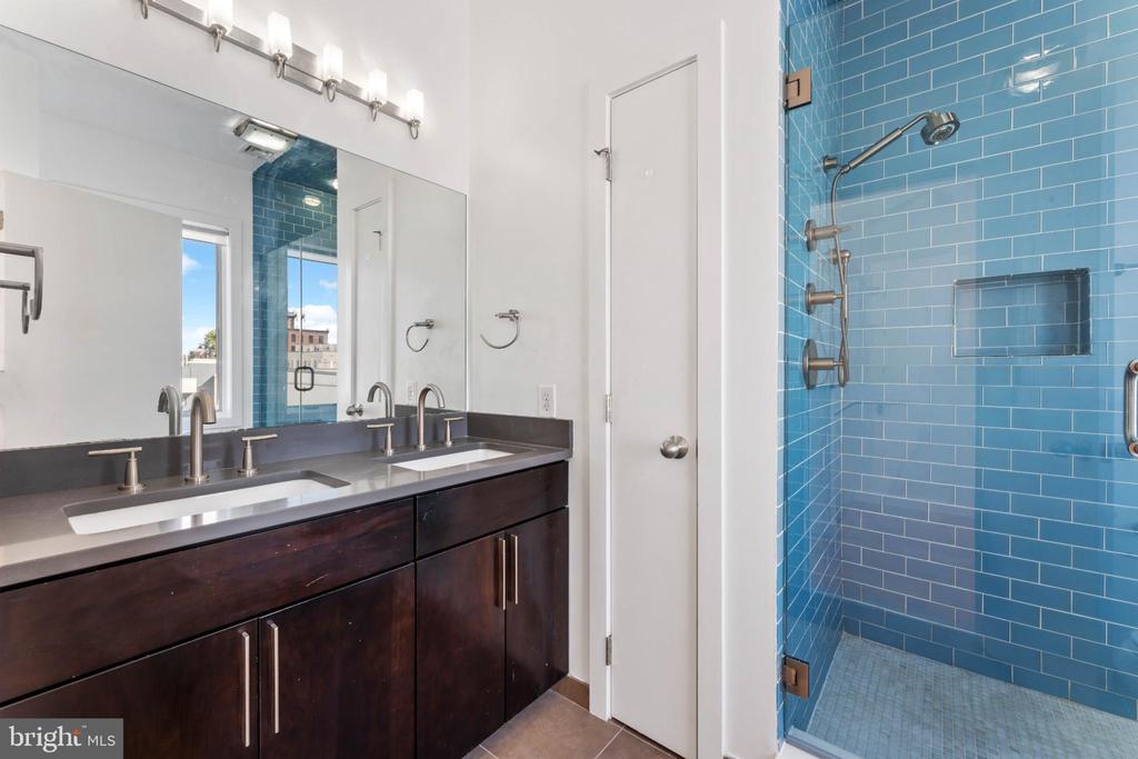 333 GREEN STREET 7